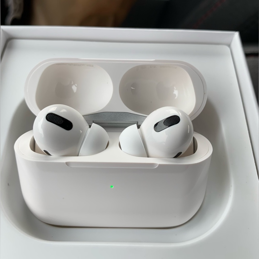 Air Pods Pro - 2nd generation- never used